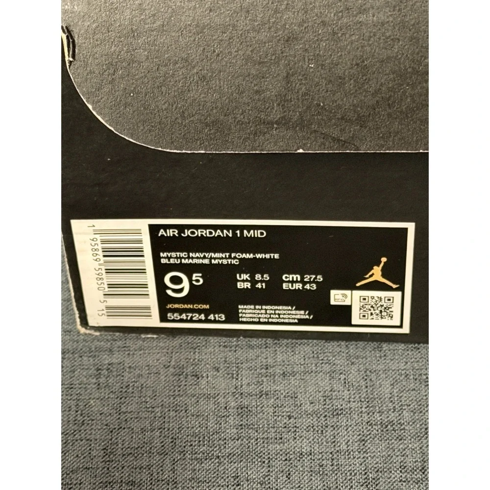 Size 9.5 - Nike Air Jordan 1 Mid Mystic Mens Navy Mint White Sneaker 554724-413 - Picture 16 of 16
